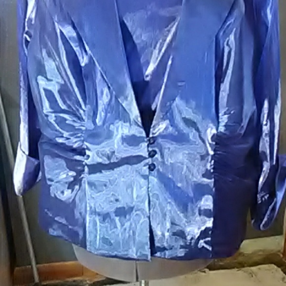 Fancy royal blue top w/cami - Picture 4 of 4